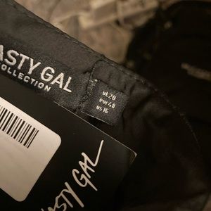 Never worn ModCloth a night to remember dress size 16 - black velvet and tulle